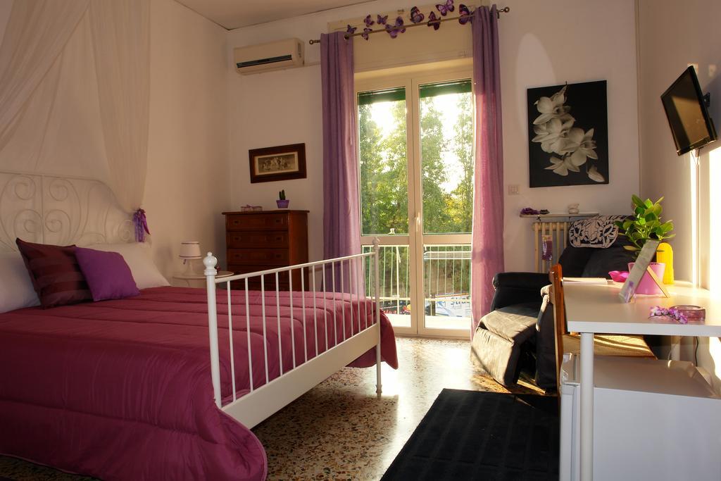 Mary'S Home Salerno Room photo